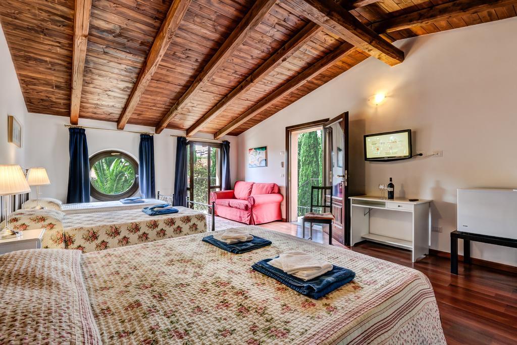 Relais Villaggio Azzurro Рим Номер фото